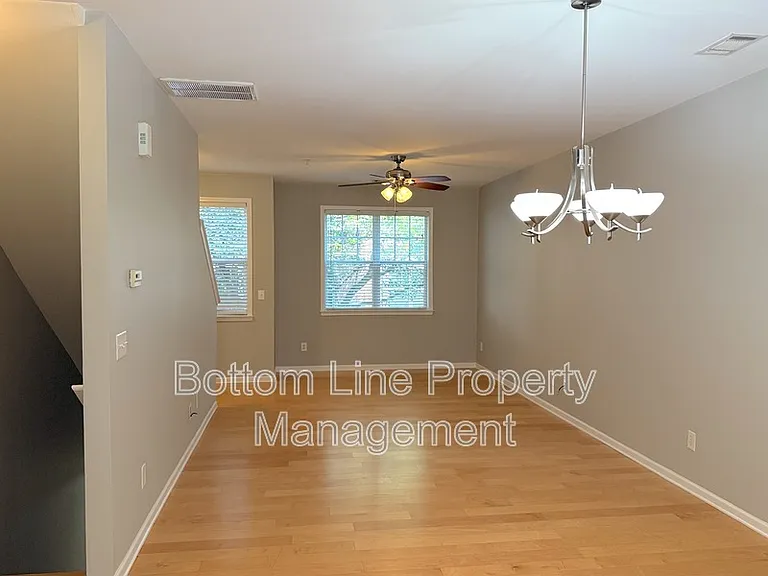 1131 Ilana Ct — Photo 12