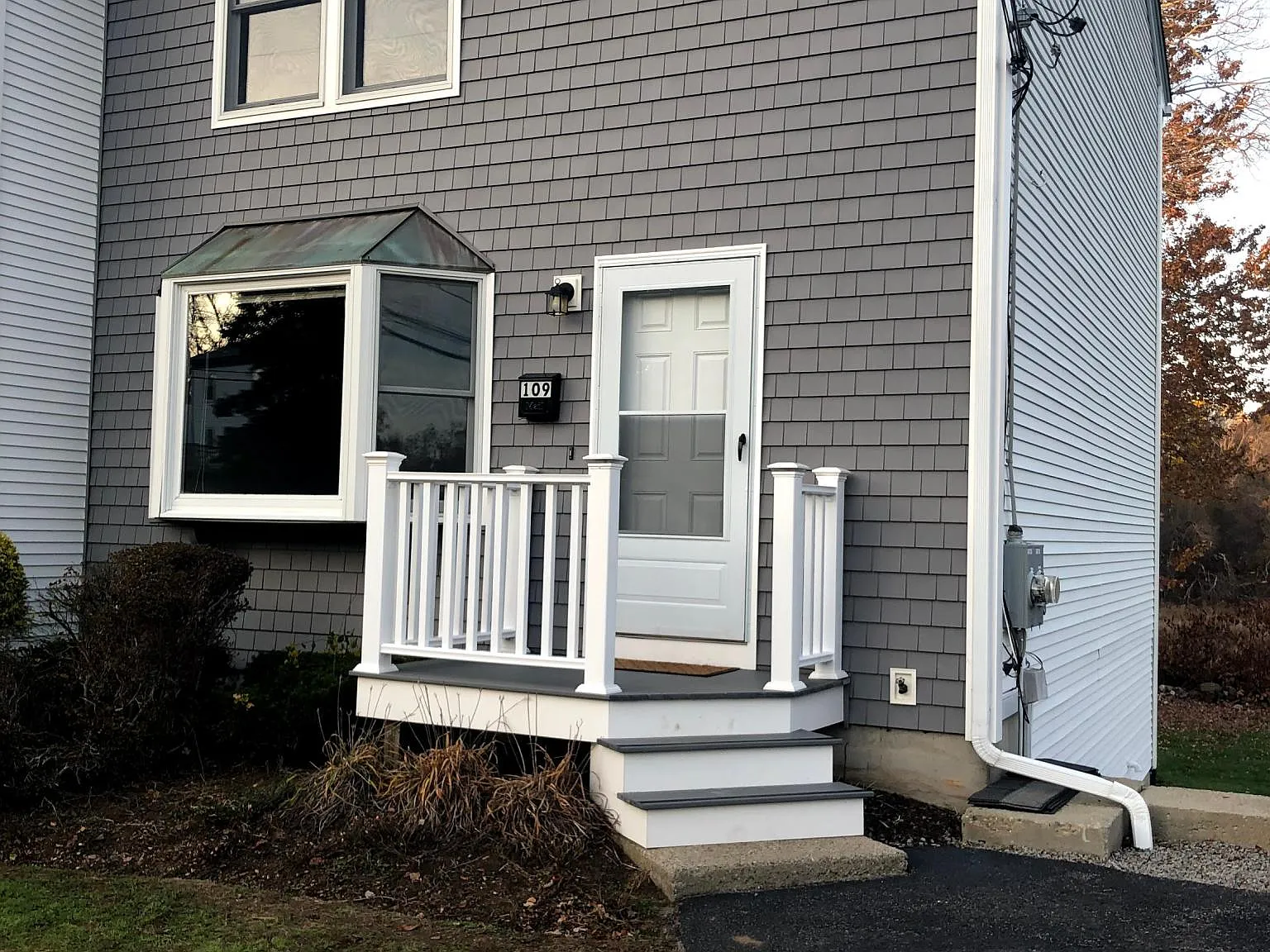 109 Prospect Hill Ave — Photo 2