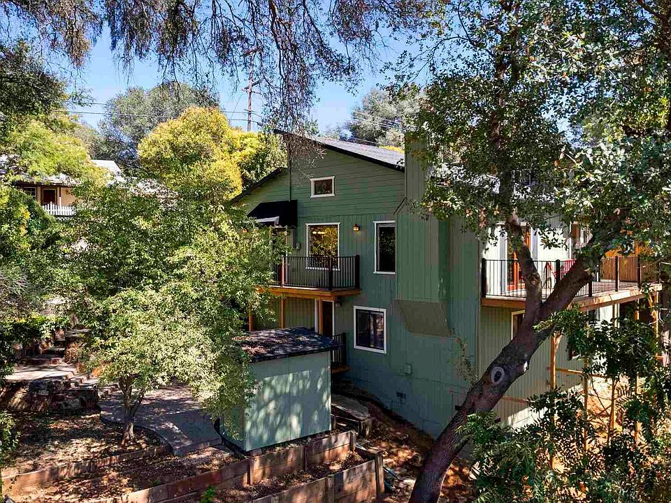 1st image of 420 Barretta St