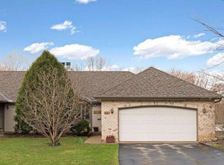 7290 Bagpipe Blvd, Eden Prairie, MN 55346
