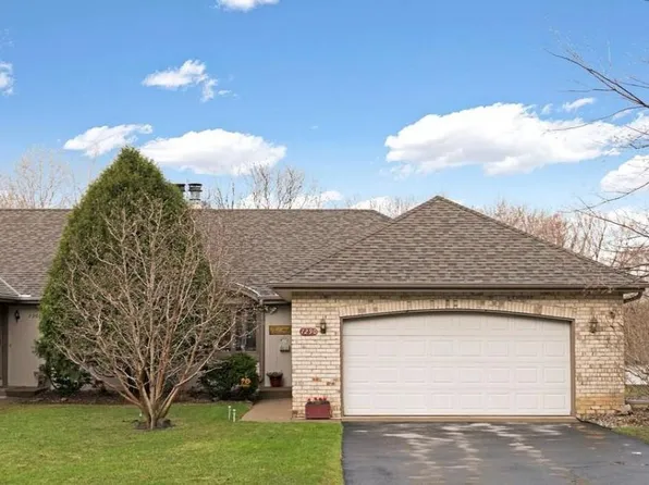7290 Bagpipe Blvd, Eden Prairie, MN 55346