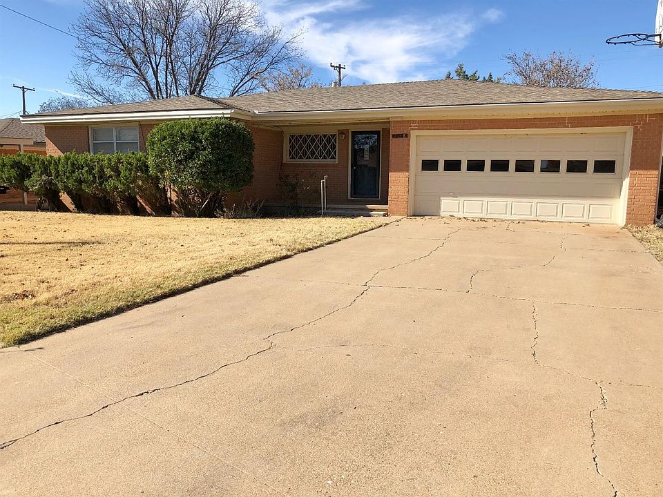 1st image of 208 Detroit Dr