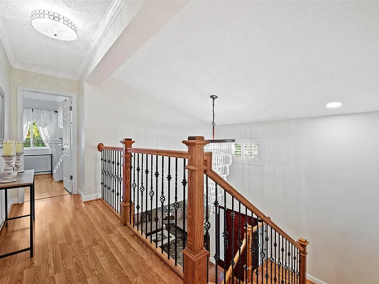 1211 Algeria Ave — Photo 16