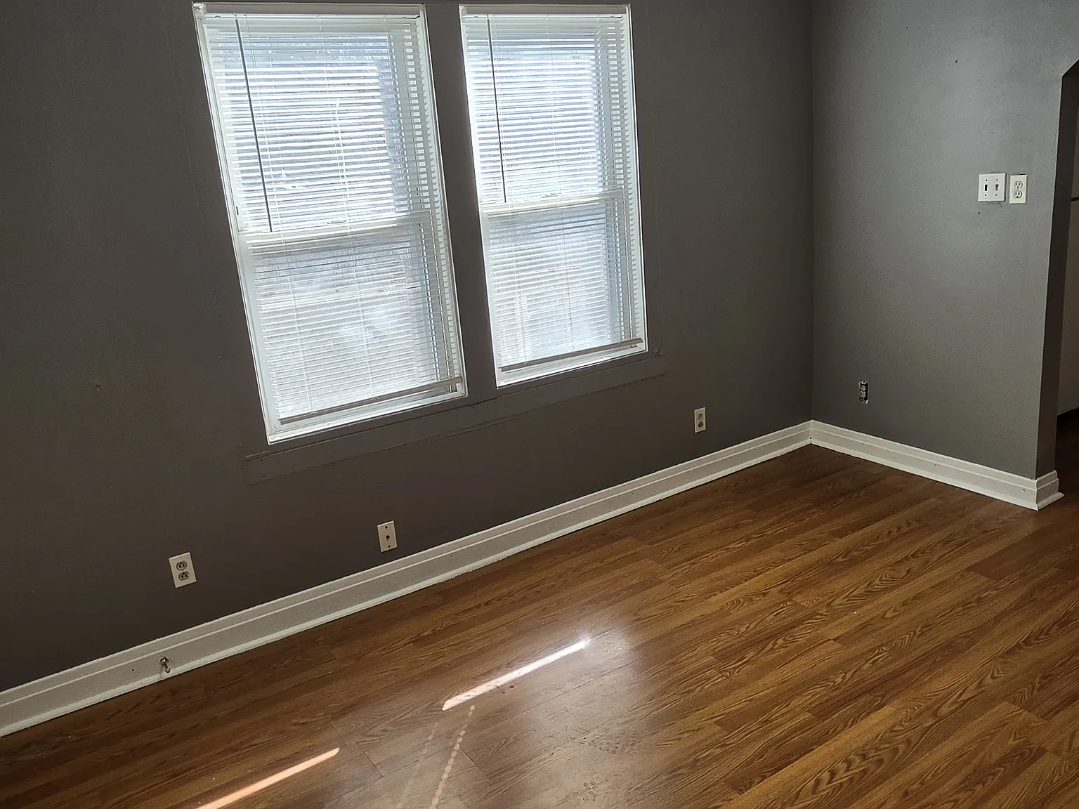 3 bed, $1,575 — Photo 2