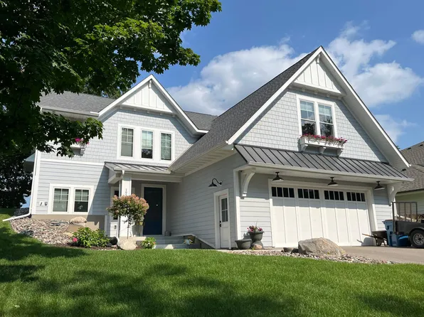 195 W Point Rd, Tonka Bay, MN 55331