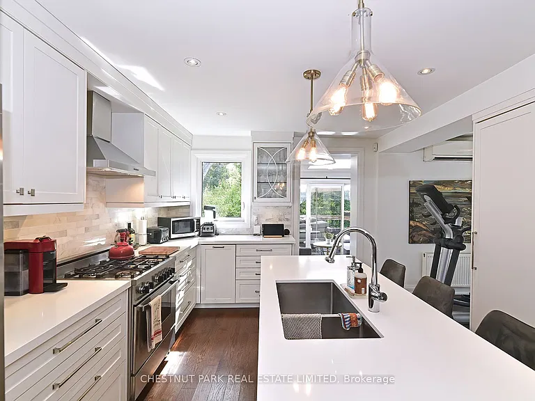 133 Cottingham St #2 — Photo 8