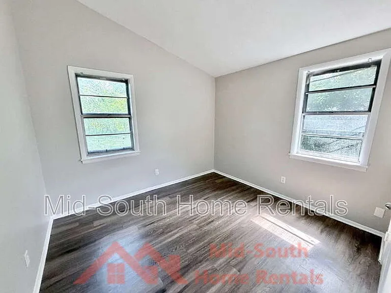 2298 Dells Ave — Photo 13