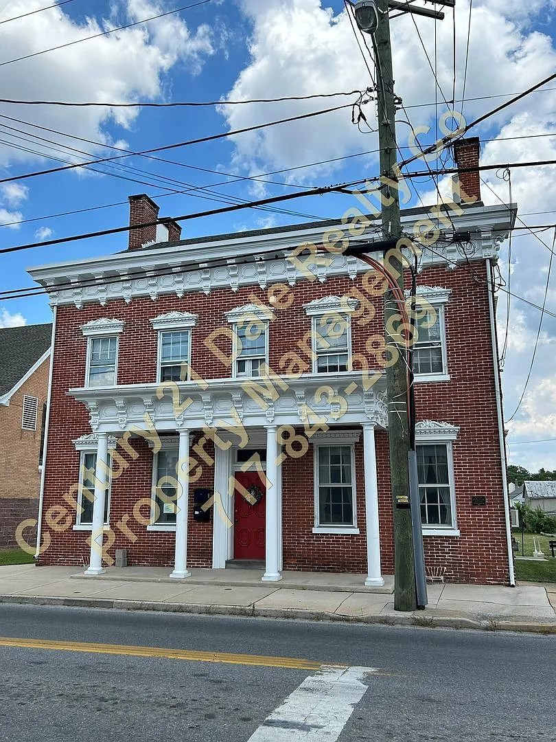N Main St 5 — Photo 3