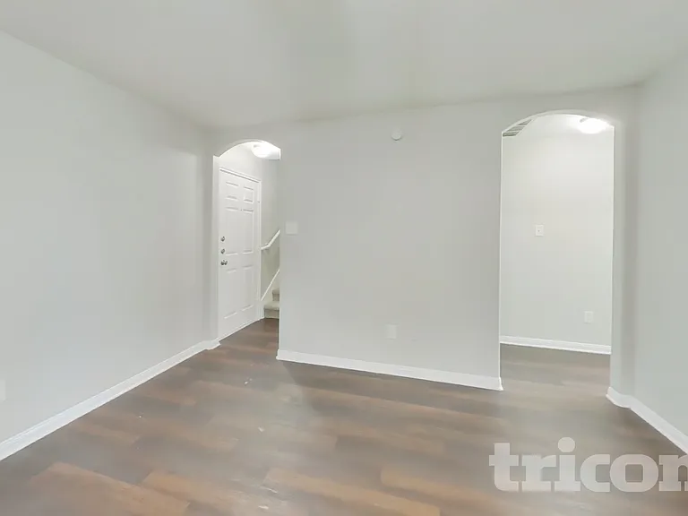 21402 Palma Grove Way — Photo 3