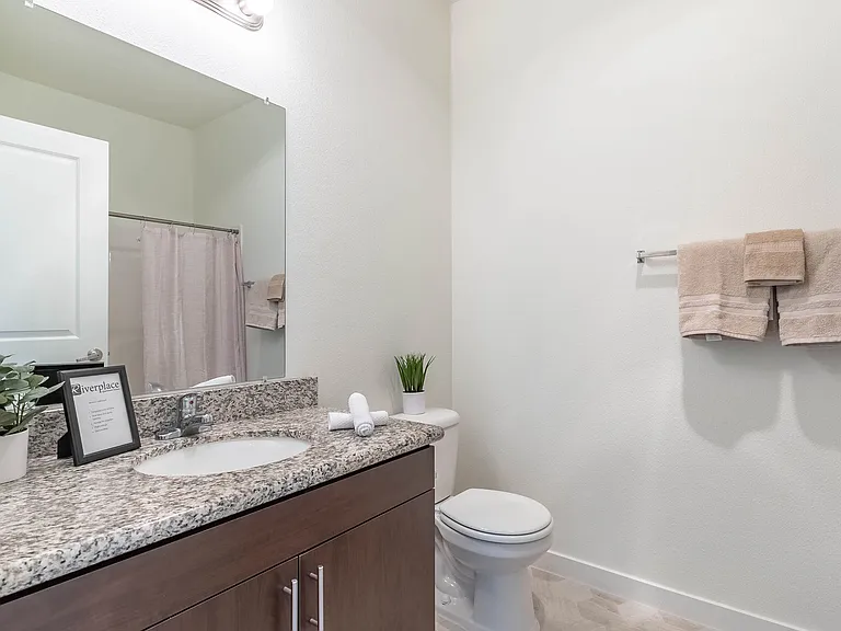 Riverplace Apartment Homes — Photo 26