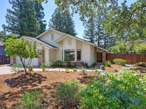 1403 Spring Valley Dr, Roseville, CA 95661
