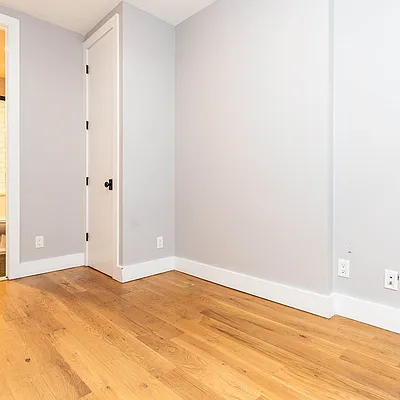 Bedroom, photo 5