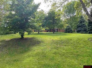 1624 Riverview Rd, Saint Peter, MN 56082