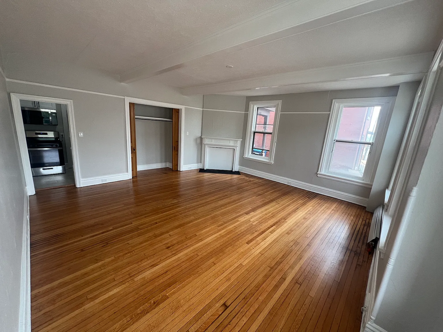 Studio, 400 sqft, $1,095 — Photo 2