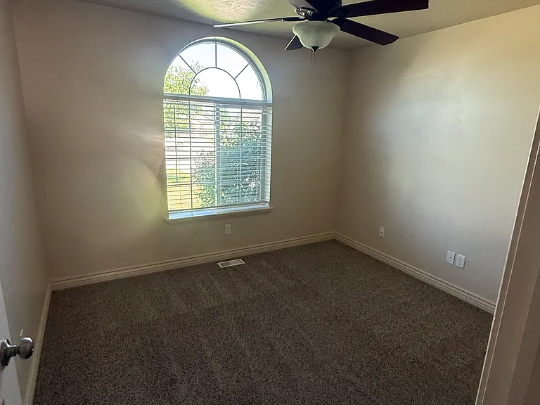 3888 Brighton Cir — Photo 25