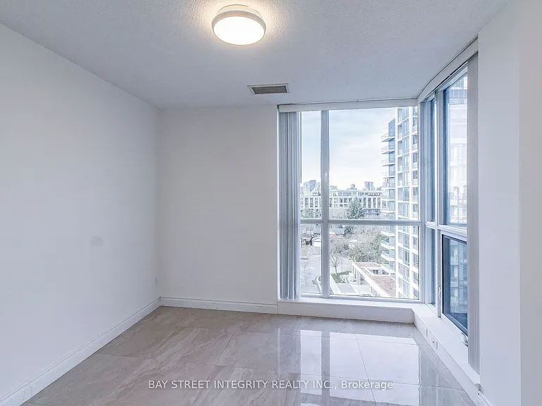 2885 Bayview Ave #813 — Photo 6