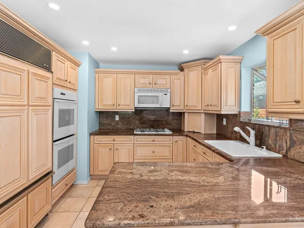 8506 Narrows Avenue image 12 of 45