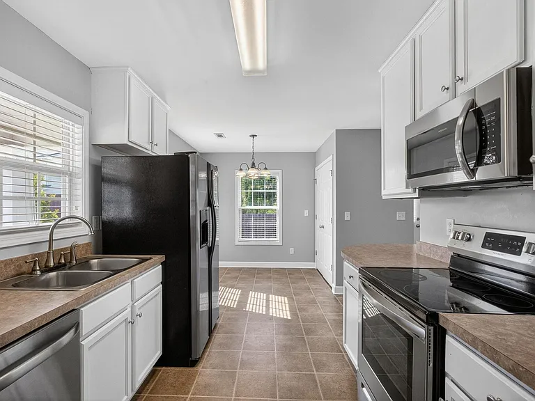 10 Wheatberry Ct — Photo 4