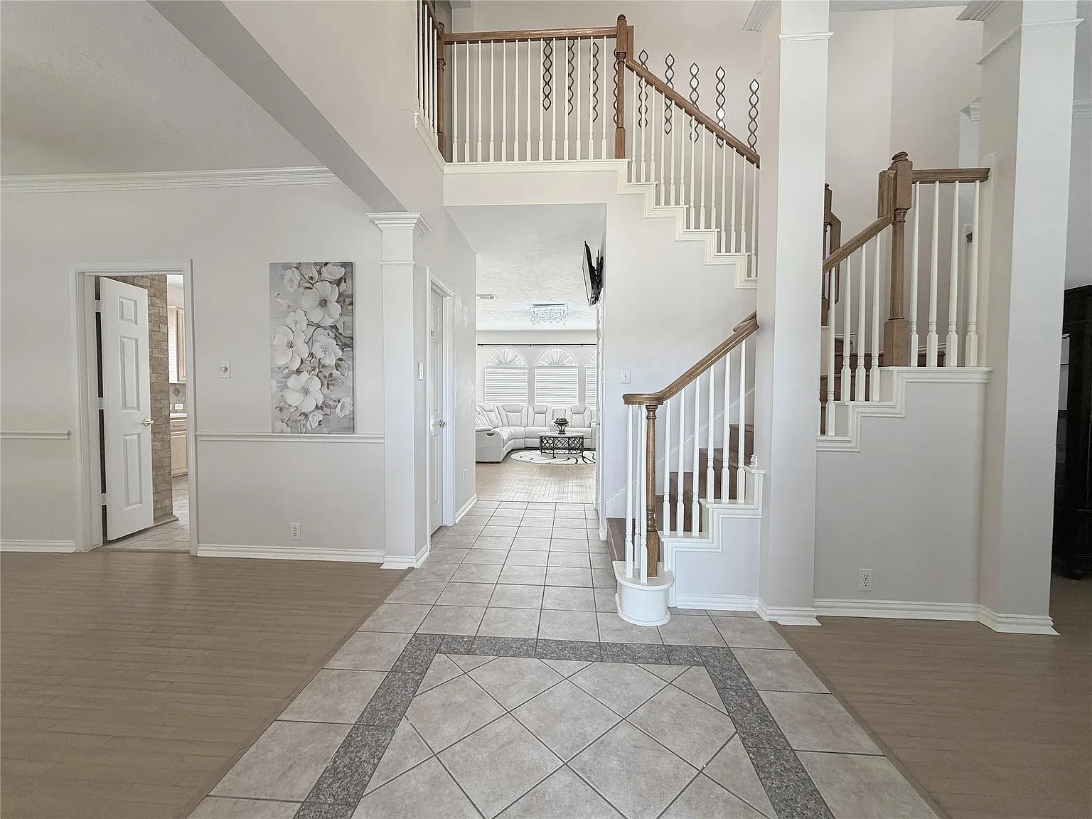 4 bed, 2.5 bath, 2598 sqft, $2,580 — Photo 3