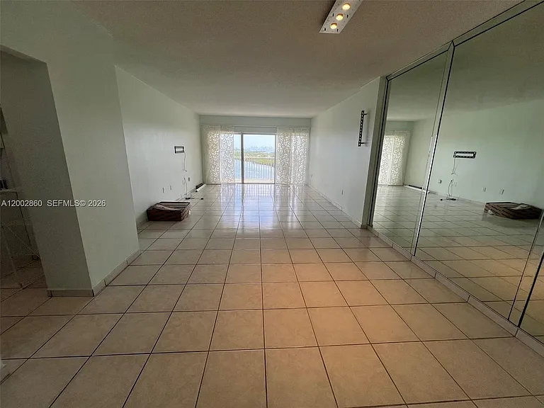300 Bayview Dr #1410 — Photo 9