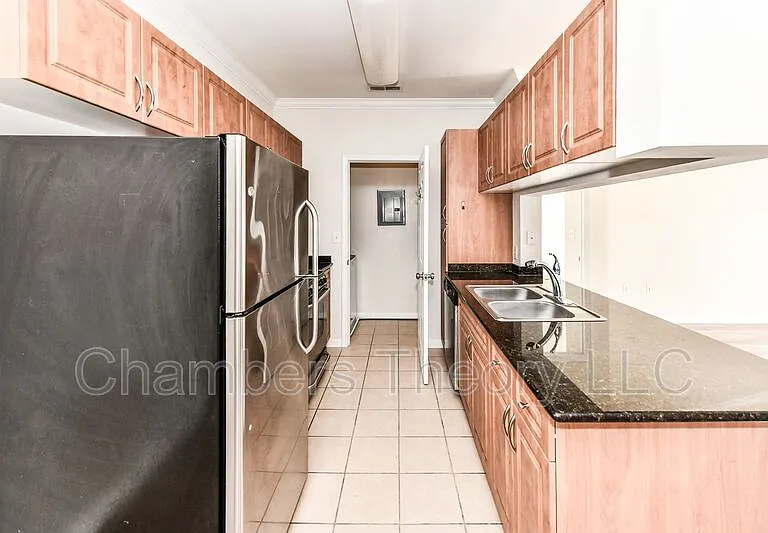 12104 Garden Grove Cir #404 — Photo 5