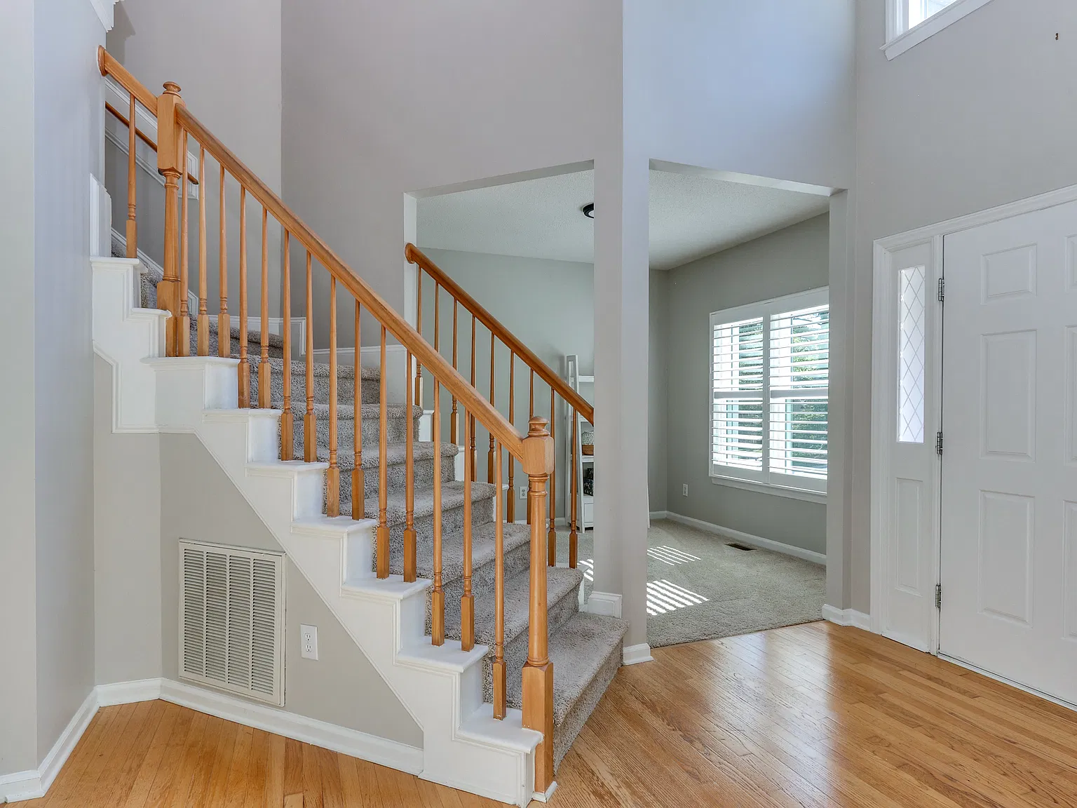 4 bed, 2480 sqft, $3,000 — Photo 3