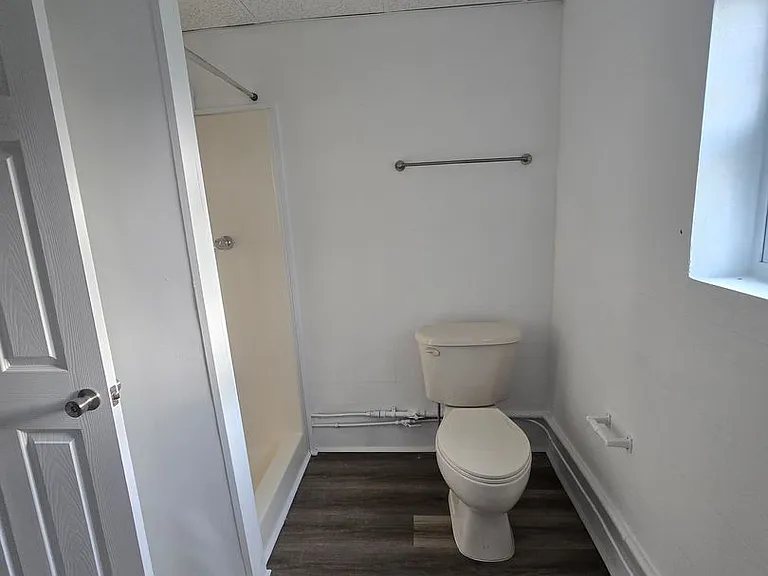 1001 N Bracewell Dr — Photo 11