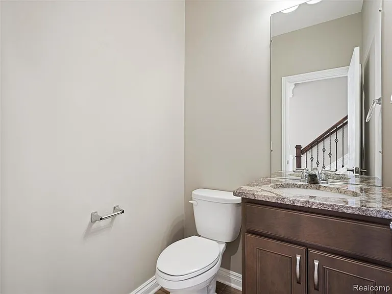 4021 Nottingham Cir — Photo 16