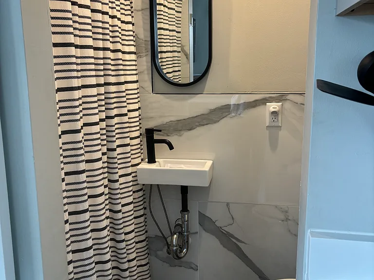 615 Guilford Ave #4 — Photo 7