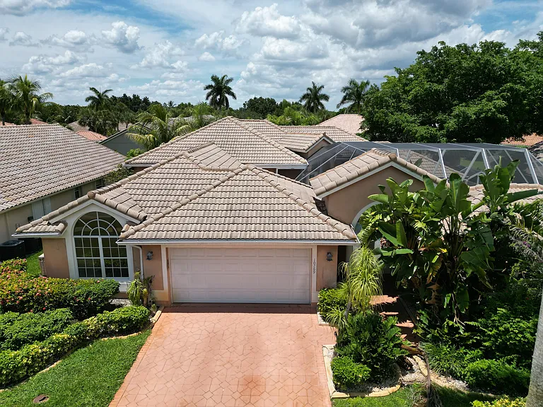 10769 Maple Chase Dr — Photo 1