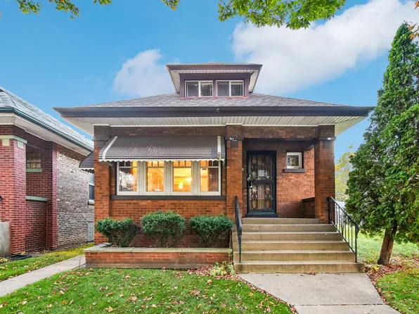 8106 S Marquette Ave, Chicago, IL 60617
