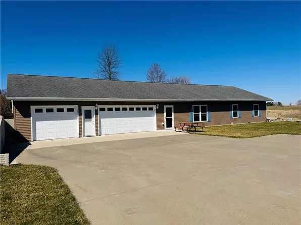 1475 Elm St, Knoxville, IA 50138