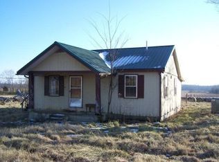 3133 Petigap Rd, McMinnville, TN 37110