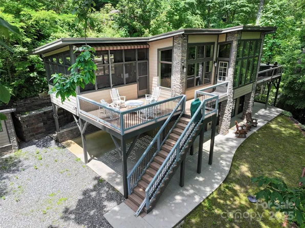 145 Old Still Rd, Maggie Valley, NC 28751