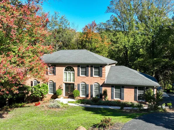 3657 Cimmeron Rd, York, PA 17402