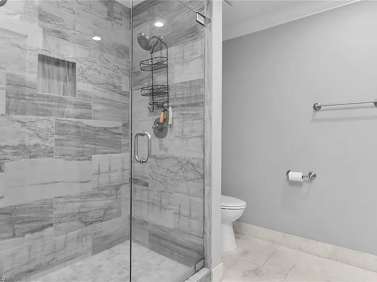 1020 Swallow Ave #302 — Photo 26