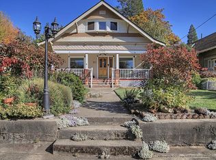 1025 NW Lawnridge Ave, Grants Pass, OR