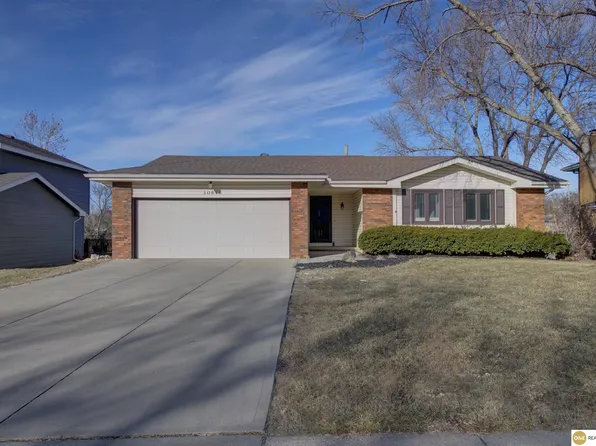 10818 Sahler St, Omaha, NE 68164