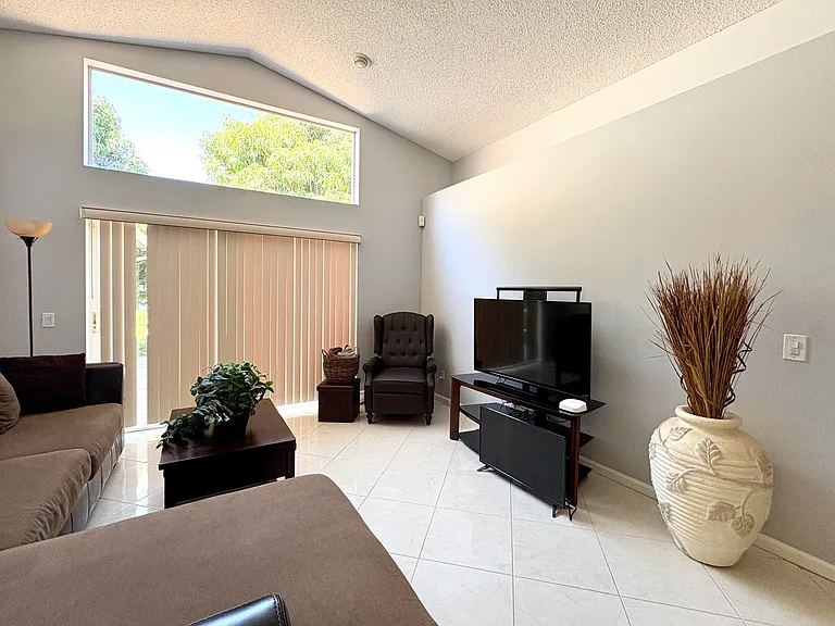 3771 Newport Ave — Photo 17