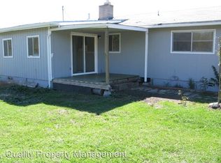 927 W Justice Rd, Central Point, OR 97502