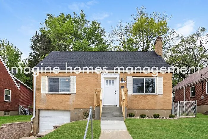 4 bed, 2.0 bath, 1426 sqft, $1,995 — Photo 2