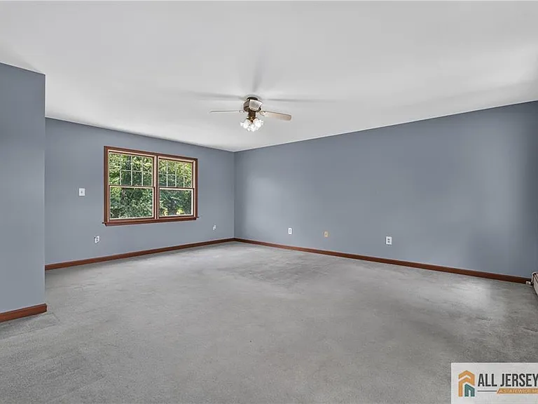 226 Gravel Hill Rd — Photo 12