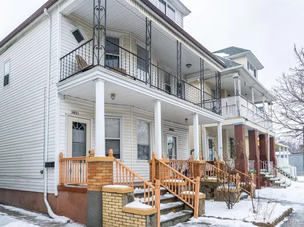 3451 Yemans St, Hamtramck, MI 48212