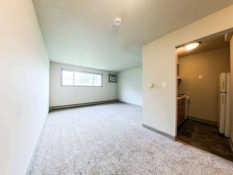 1441 Capitol Ave — Photo 2