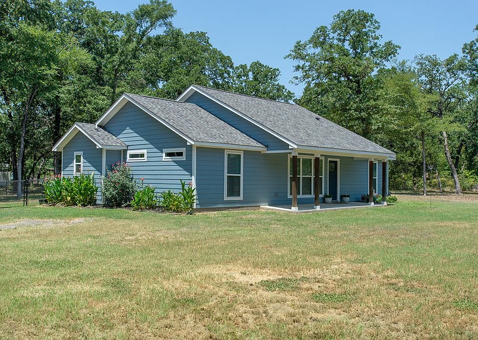 1st image of 802 County Road 2460