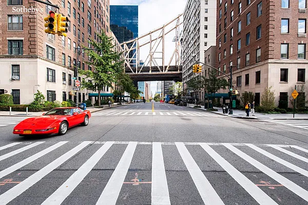 Sold by Sotheby's International Realty | media 10