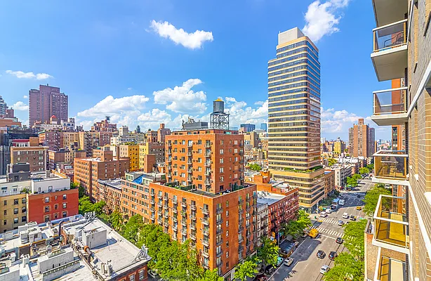 Rented by SERHANT. | media 17