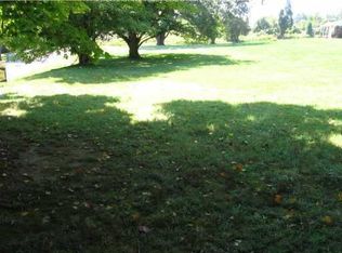 21 Cow Creek Rd, Hurricane, WV 25526