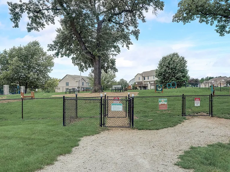 Heights at Delaware Ridge — Photo 13