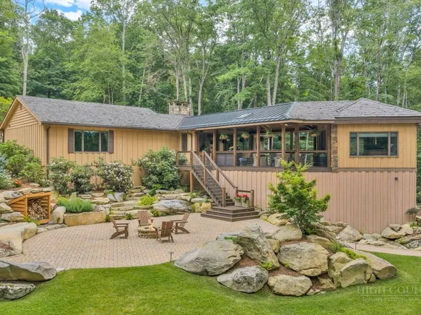 107 Rock Ledge Lane, Linville, NC 28646